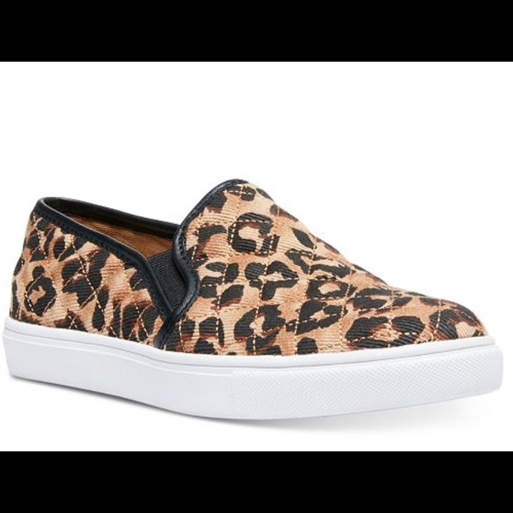 Ecentrcq Leopard Slip-On Sneakers